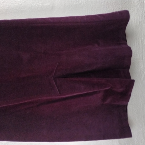 MJ Concepts In Sportswear Vintage Burgundy Velvet Zip Back Straight Midi Skirt - Picture 3 of 13